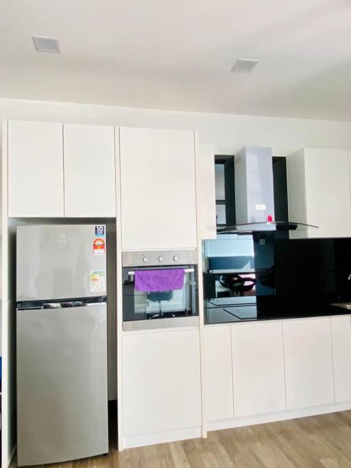 Rm100 Only @ Landmark Residence 2, Budget Stay, Near Cherasbalakongc180 Kajang Eksteriør bilde